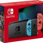 console nintendo switch avec paire de joy con sans fil rouge et bleu neon v3